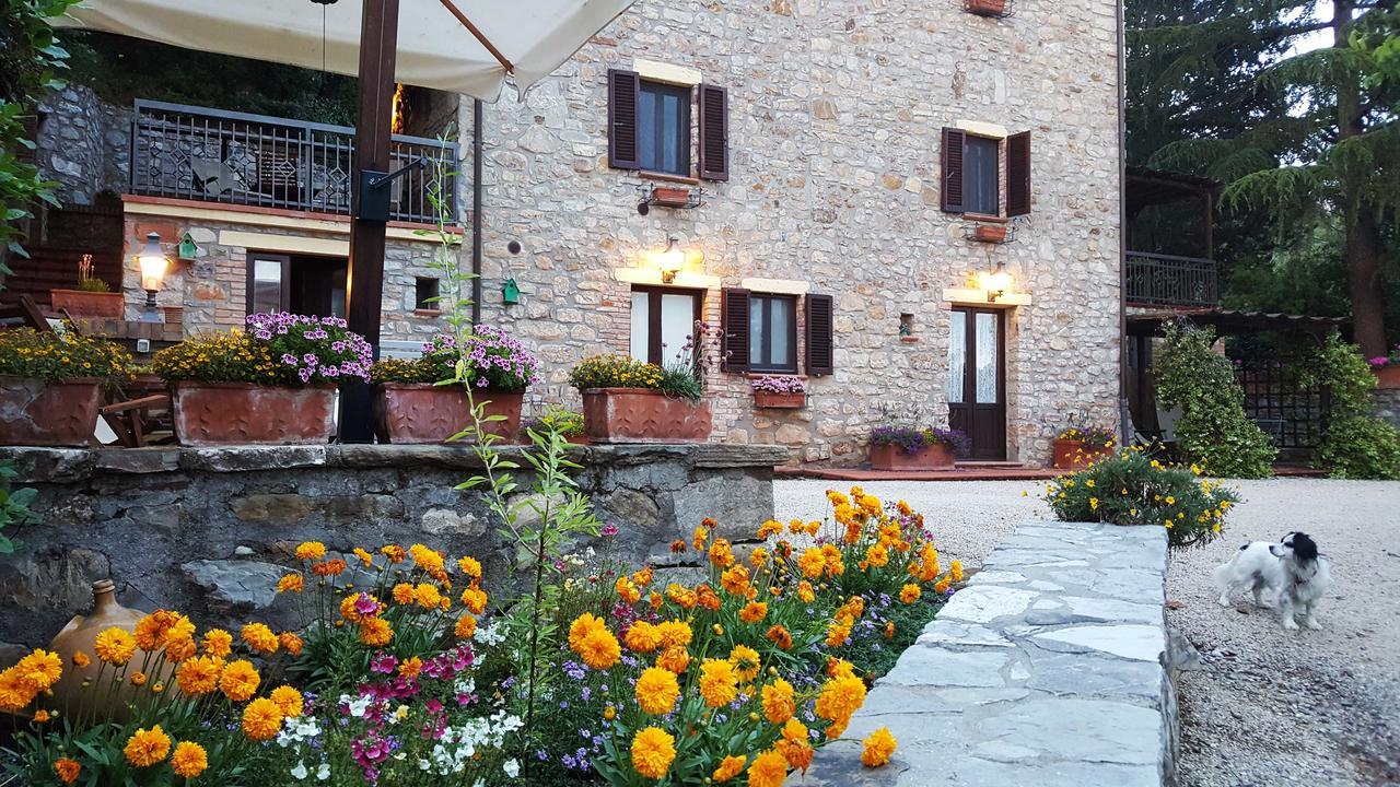 Gasthaus Il Poggiolo Di Parrano Exterior foto